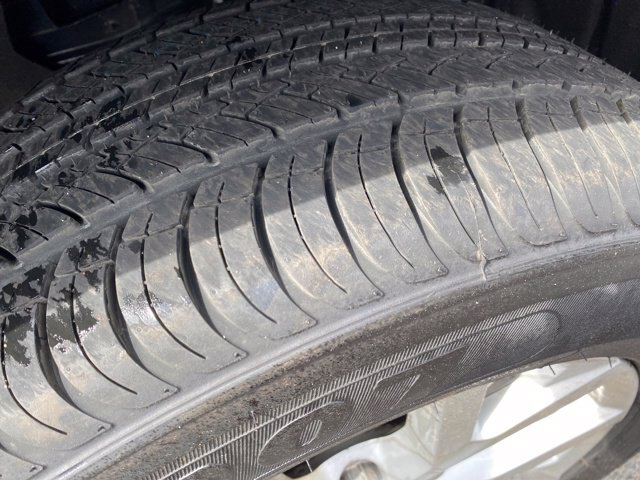 Used 2023 Jeep Grand Cherokee Limited AWD/4WD image 23