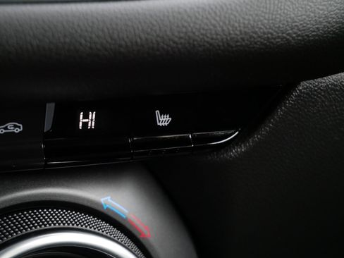 Used 2023 Chevrolet Blazer LT image 27