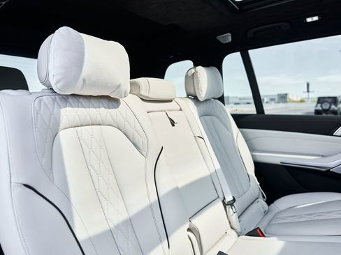 Used 2024 BMW X7 M60i w/ Executive Package AWD/4WD image 45