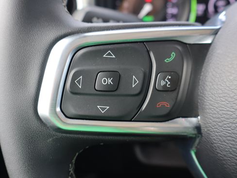 Used 2025 Jeep Wrangler Unlimited Sahara w/ Safety Group AWD/4WD image 15