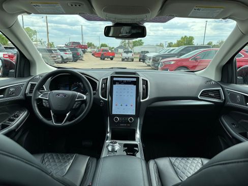 Used 2024 Ford Edge Titanium AWD/4WD image 9