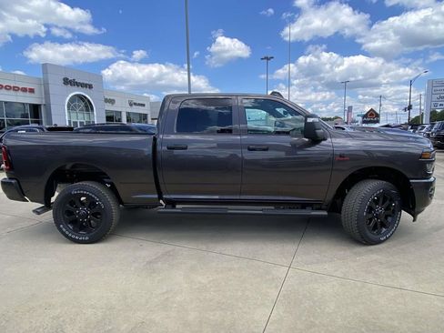 New 2026 RAM 2500 Tradesman AWD/4WD image 7