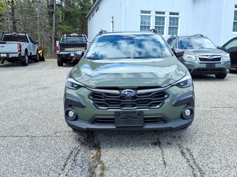 Used 2025 Subaru Crosstrek 2.5i Limited AWD/4WD image 2