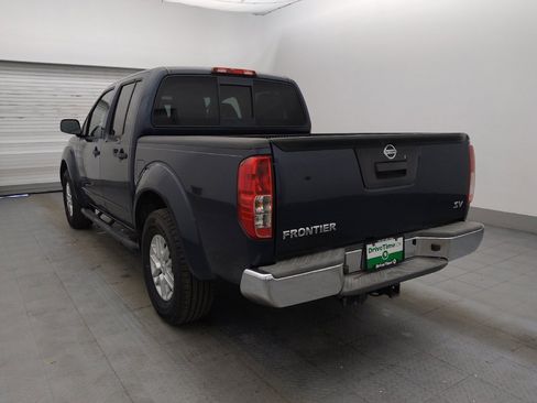 Used 2019 Nissan Frontier SV image 5