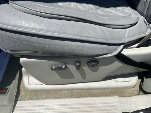 Used 2008 Chevrolet Silverado 3500 LTZ w/ EZ-Lift Tailgate Package image 9