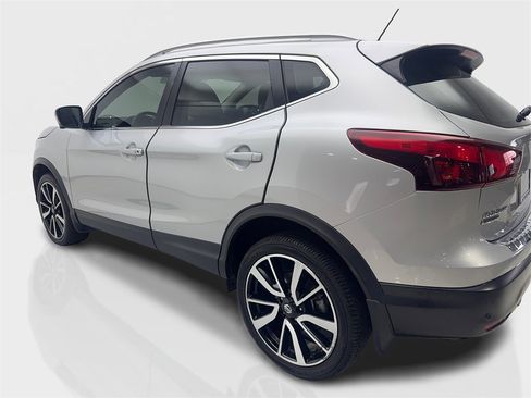 Used 2019 Nissan Rogue Sport SL w/ Premium Package image 14