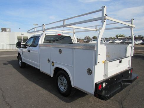 Used 2019 Ford F250 XL w/ XL Value Package image 8