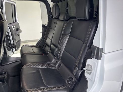 Used 2021 Jeep Gladiator Overland image 21