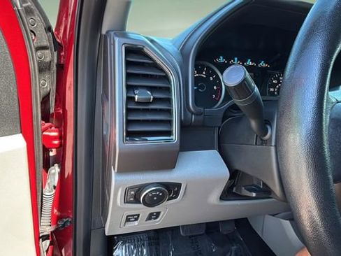 Used 2017 Ford F150 XLT w/ Equipment Group 302A Luxury AWD/4WD image 21
