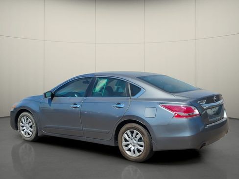 Used 2015 Nissan Altima 2.5 S w/ Power Driver Seat Package FWD image 5