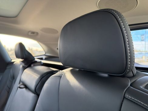 New 2026 Volvo XC60 B5 Ultra w/ Climate Package image 31