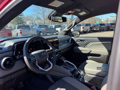 Used 2024 Chevrolet Colorado ZR2 w/ Safety Package image 24