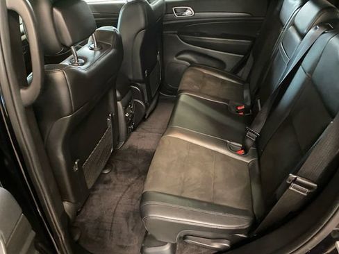 Used 2018 Jeep Grand Cherokee Altitude AWD/4WD image 16