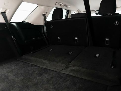 Used 2025 Nissan Pathfinder SV image 33