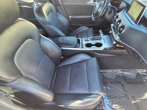 Used 2020 Kia Stinger GT1 image 21