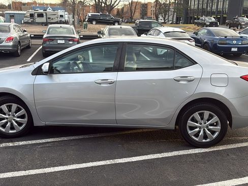 Used 2016 Toyota Corolla LE image 6