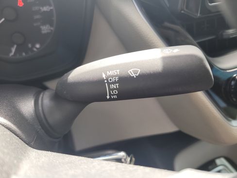 Used 2024 Toyota Corolla LE image 30