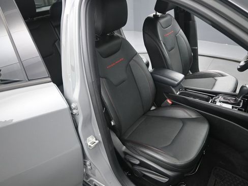 Used 2023 Jeep Compass Trailhawk w/ Trailhawk Convenience Group image 19