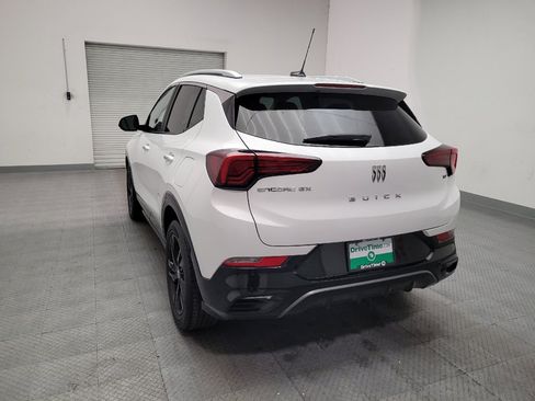 Used 2024 Buick Encore GX Sport Touring FWD image 6