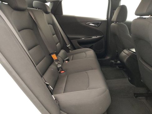 Used 2025 Chevrolet Malibu LS FWD image 19