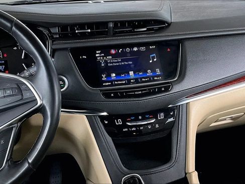 Used 2019 Cadillac XT5 Luxury FWD image 9