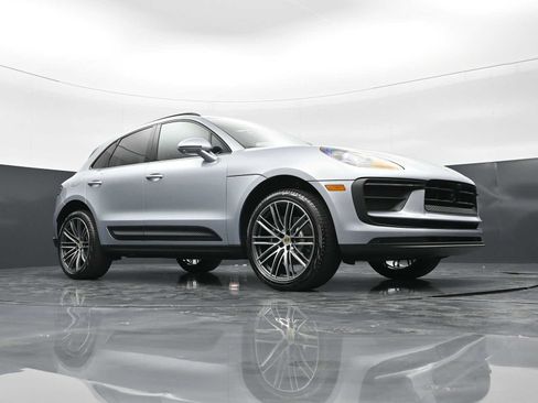 New 2026 Porsche Macan AWD/4WD image 43