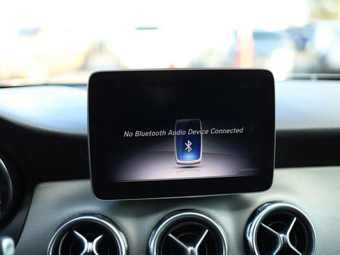 Used 2019 Mercedes-Benz GLA 250 image 26