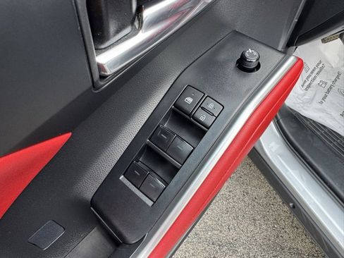 Certified 2023 Toyota Highlander XSE image 17