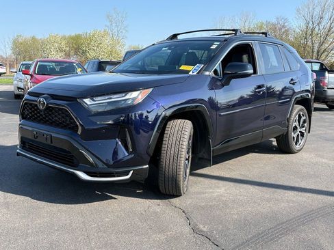 Used 2025 Toyota RAV4 XSE w/ Premium Package AWD/4WD image 4