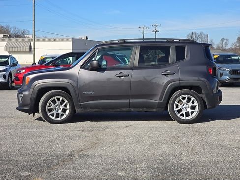Certified 2019 Jeep Renegade Latitude image 4