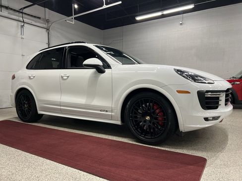 Used 2016 Porsche Cayenne GTS image 10