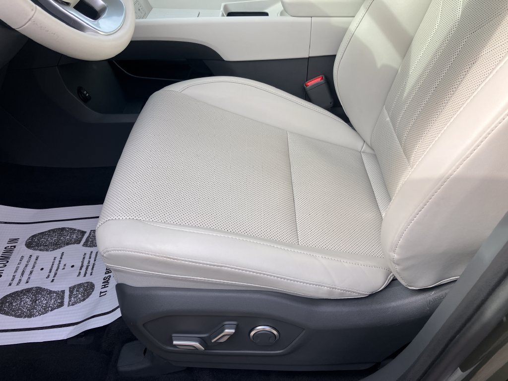 Used 2026 Hyundai Santa Fe SEL AWD/4WD image 17