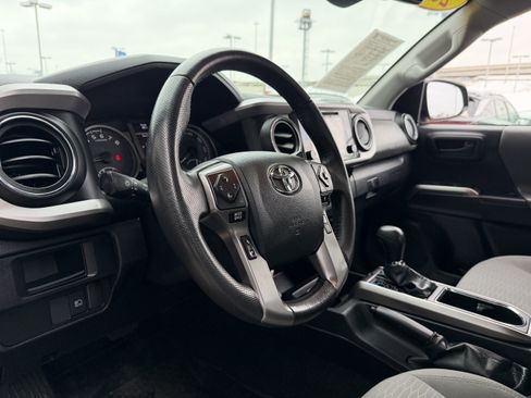 Used 2019 Toyota Tacoma SR5 image 18