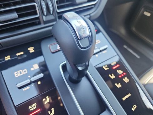 New 2026 Porsche Macan GTS image 11