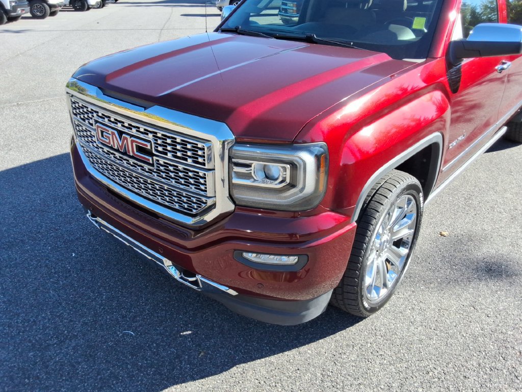 Certified 2017 GMC Sierra 1500 Denali w/ Denali Ultimate Package AWD/4WD image 9
