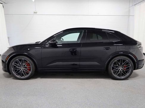 New 2025 Porsche Macan Turbo Electric image 2