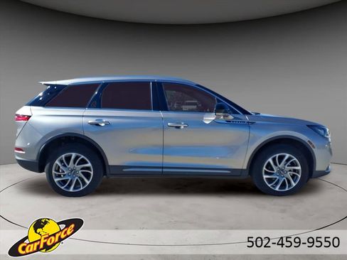 Used 2021 Lincoln Corsair AWD image 10
