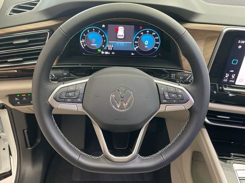 New 2026 Volkswagen Atlas SE FWD image 15