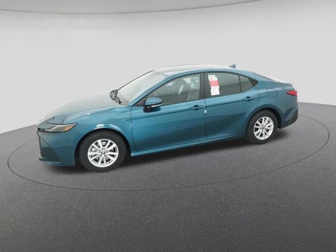 New 2026 Toyota Camry LE FWD image 2