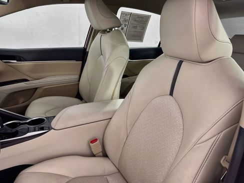 Used 2024 Toyota Camry XLE FWD image 35