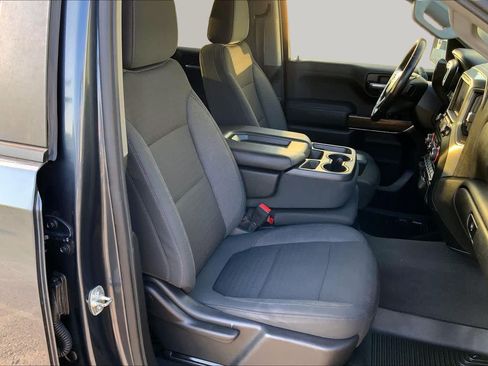 Used 2021 Chevrolet Silverado 1500 LT AWD/4WD image 9