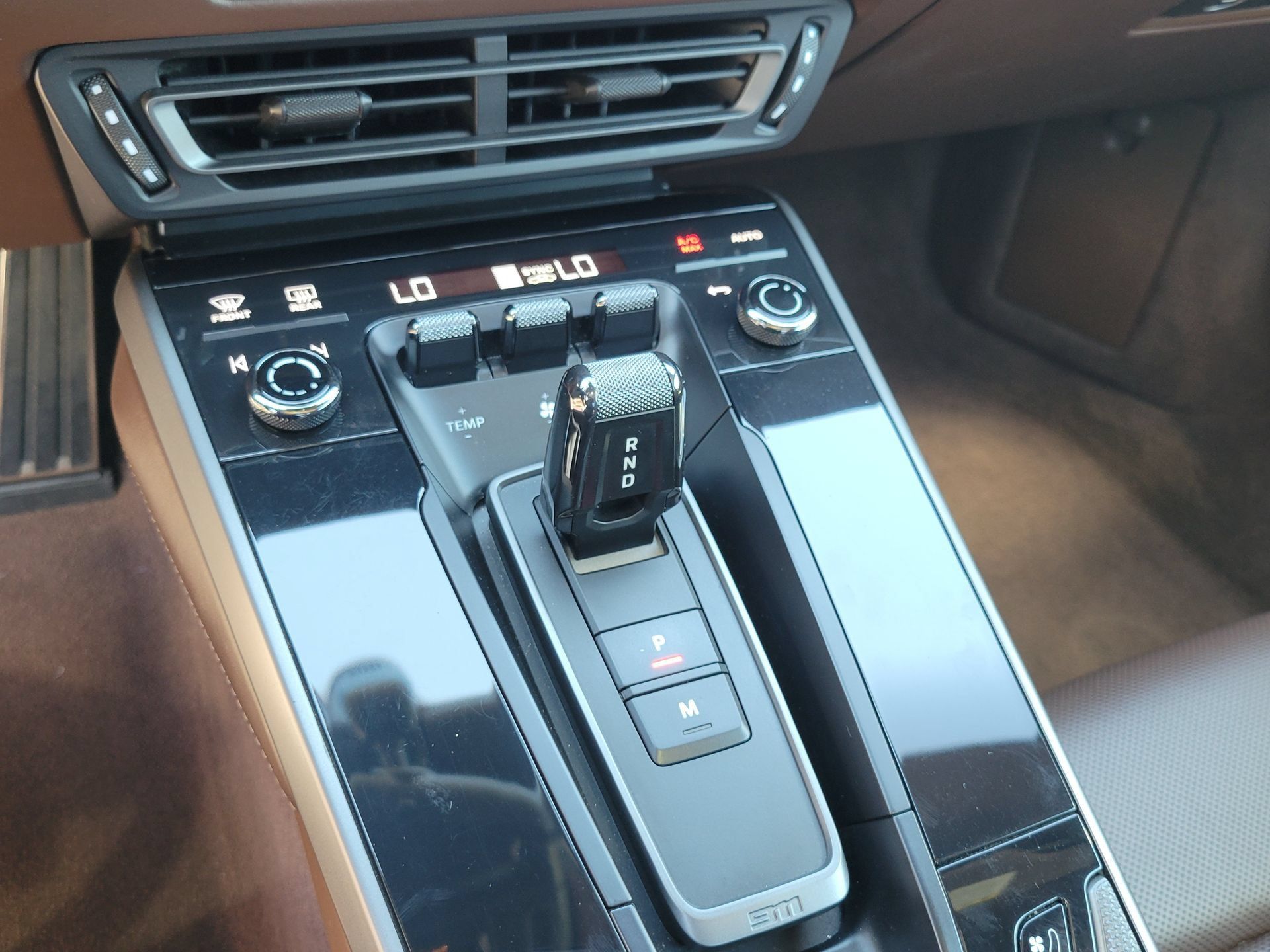 Certified 2022 Porsche 911 Carrera RWD image 22