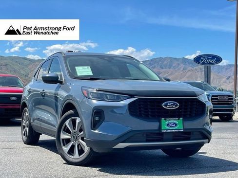 Certified 2025 Ford Escape Platinum AWD/4WD image 1