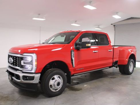 New 2026 Ford F350 Lariat AWD/4WD image 3