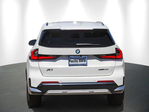 Certified 2023 BMW X1 xDrive28i w/ Convenience Package AWD/4WD image 5