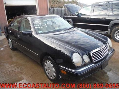 Used 1999 Mercedes-Benz E 320 Sedan image 1