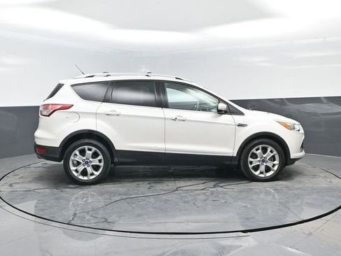 Used 2015 Ford Escape Titanium image 3