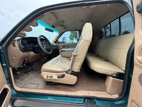 Used 1999 Dodge Ram 2500 Truck 4x4 Quad Cab image 8