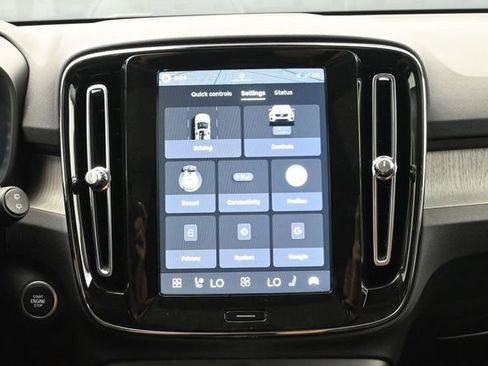 New 2026 Volvo XC40 B5 Plus w/ Climate Package AWD/4WD image 16