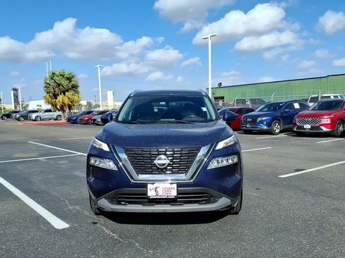 Used 2023 Nissan Rogue SV w/ SV Premium B Package image 8